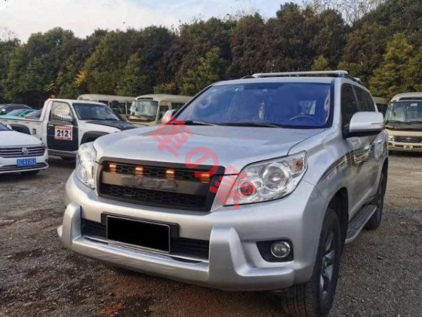 フロントガーニッシュ