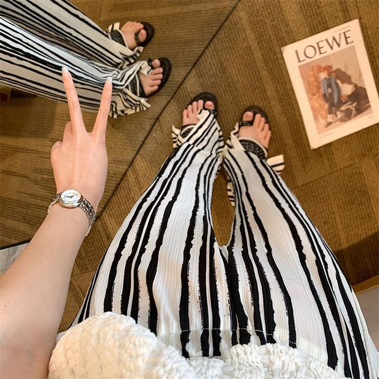 トレンド感たっぷり プリーツ ハイウエスト ロングパンツ ストライプ ワイドパンツ