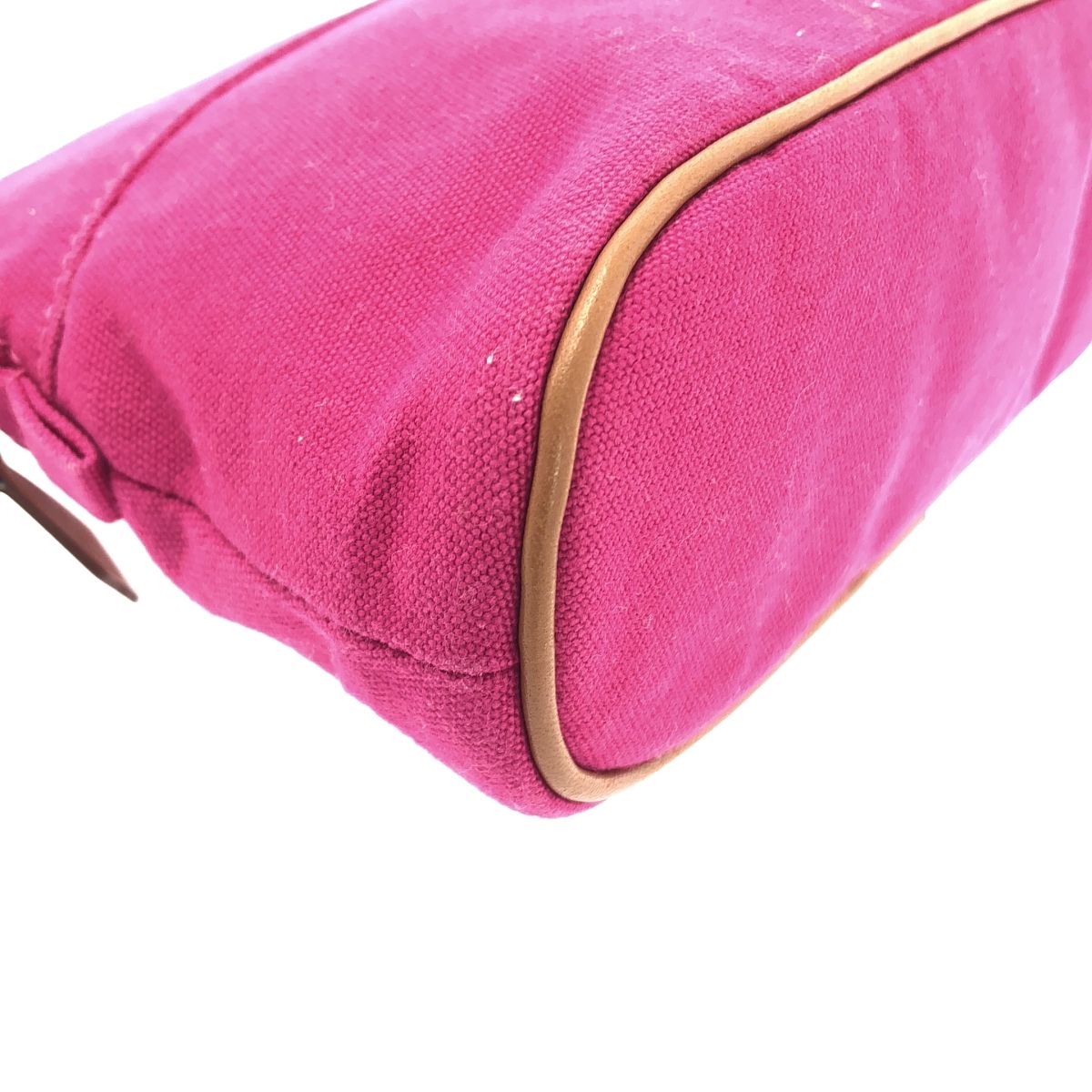 ボリード ポーチ