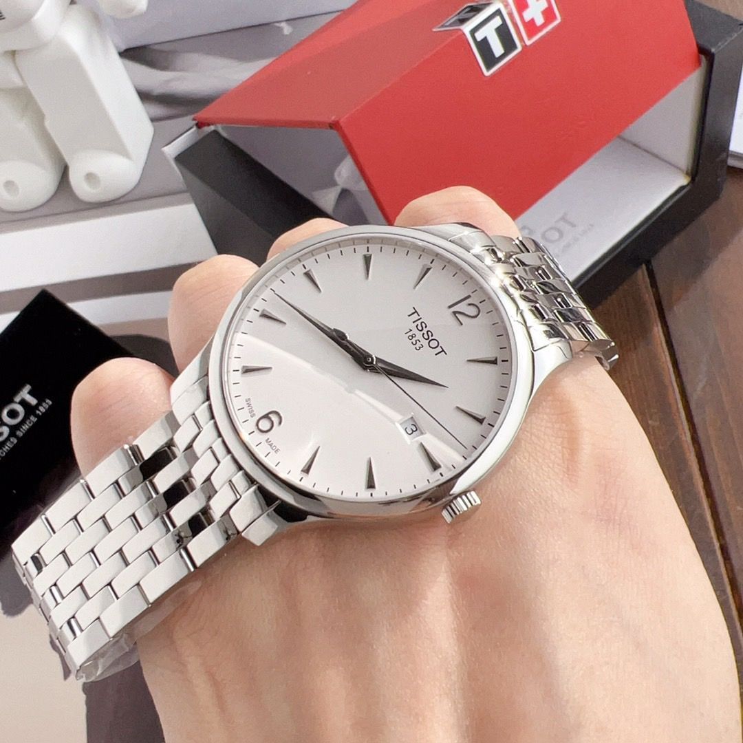 TISSOT ティソ　クォーツ　サファイアクリスタル TISSOT ティソ メンズ腕時計 40mm｜スイス製クオーツ×サファイア