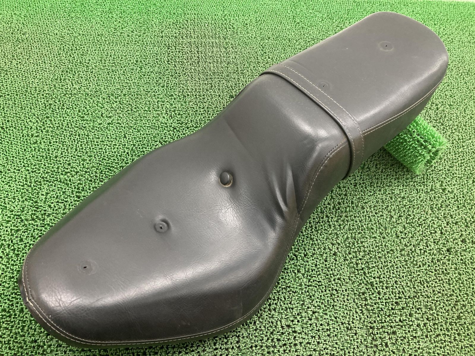 バルカン400 シート 53001-1778 カワサキ 純正 中古 バイク 部品