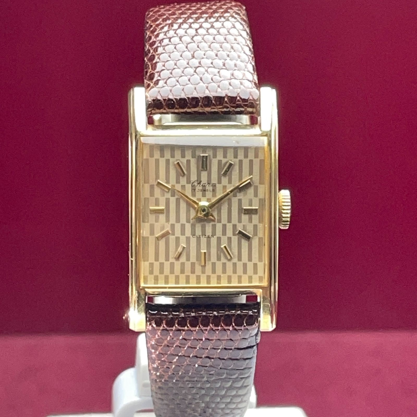 デッドストック ♥ CITIZEN チャーム 手巻 変わりダイヤル 日本製 ヴィンテージ アンティーク 稼働 シチズン ゴールド文字盤 腕時計