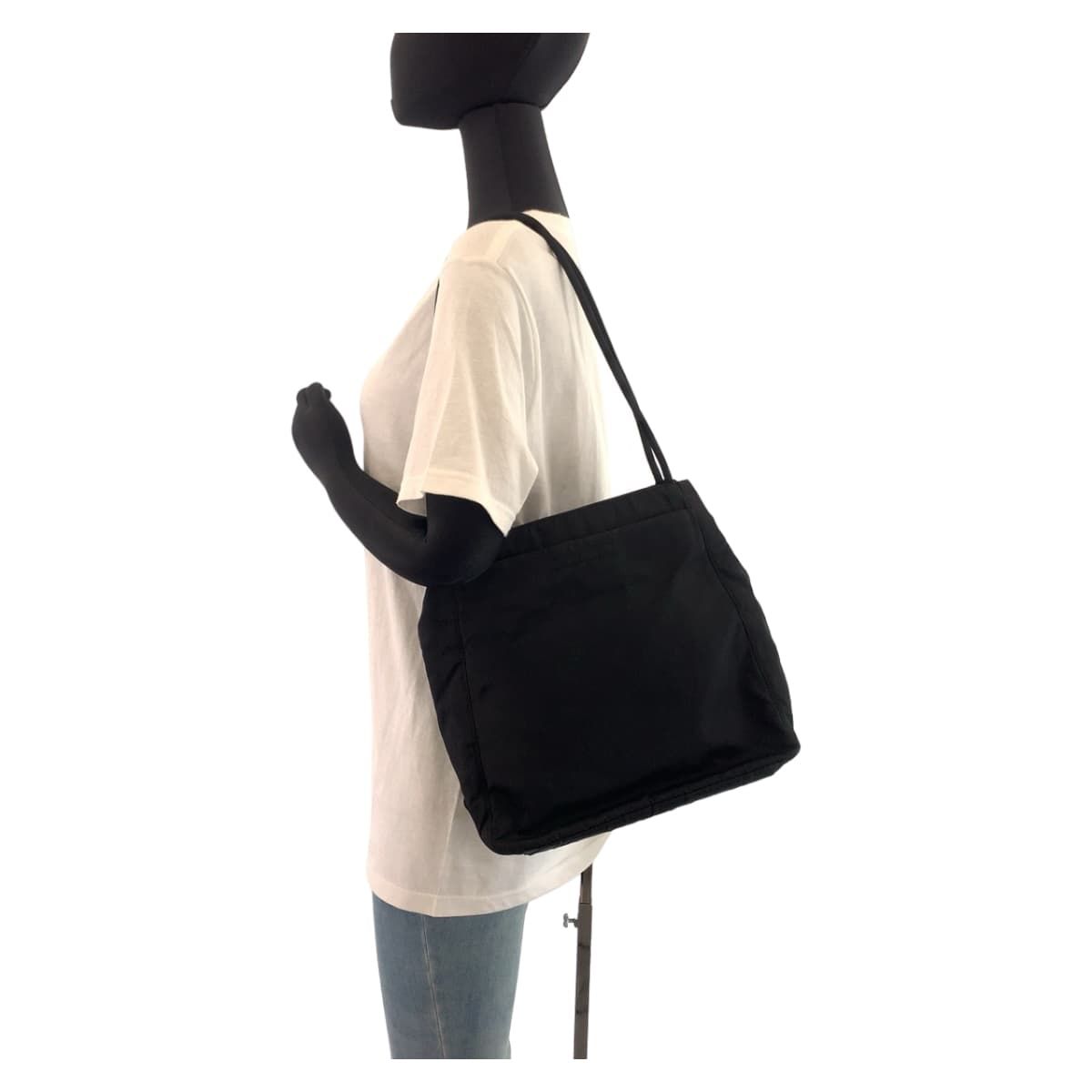 レディース 美品 PRADA プラダ テスート 三角ロゴプレート ブラック 