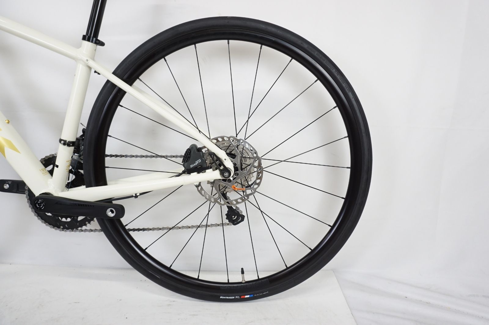 TREK トレック