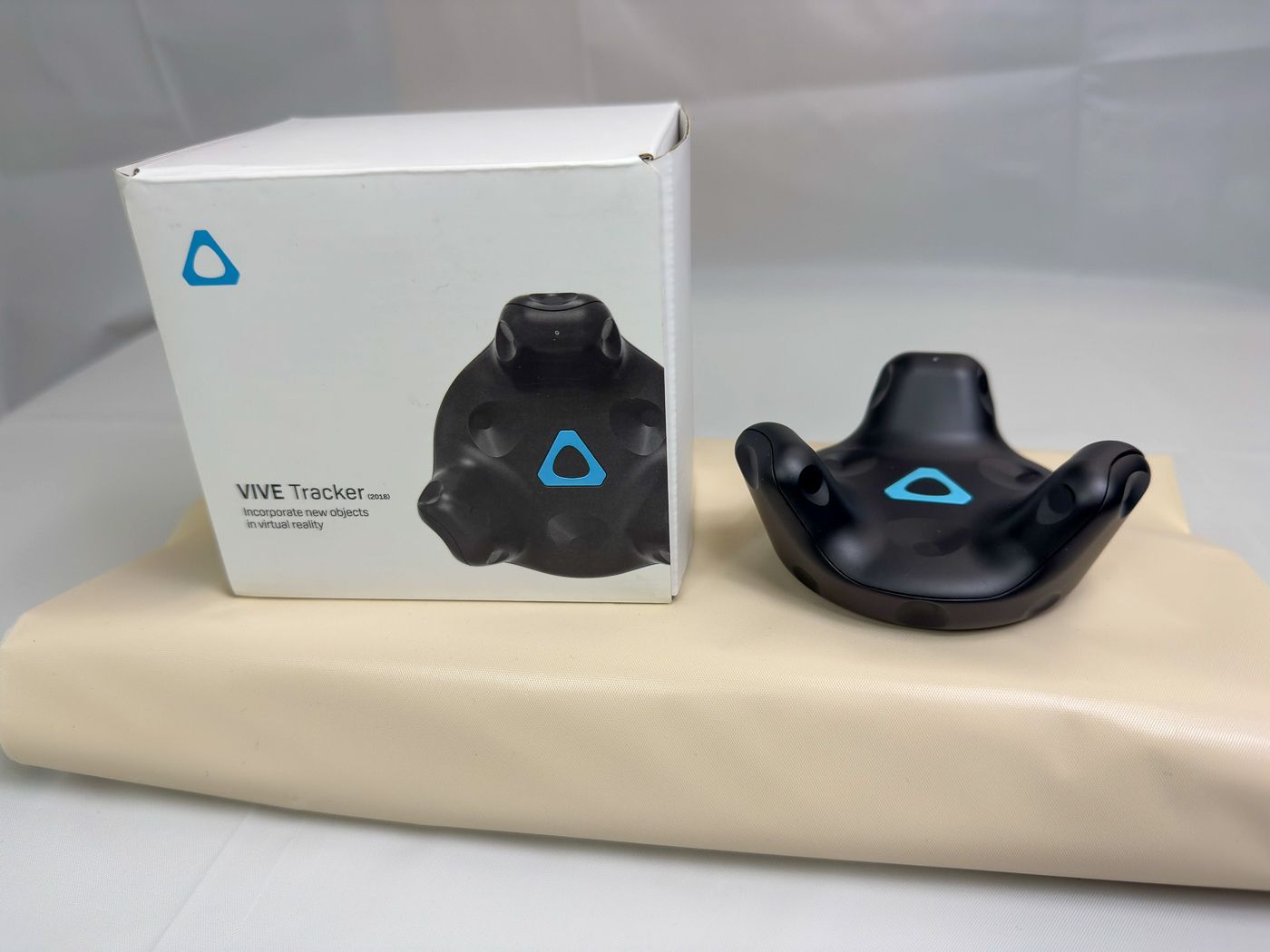 HTC VIVE トラッカー2（2018） - メルカリ