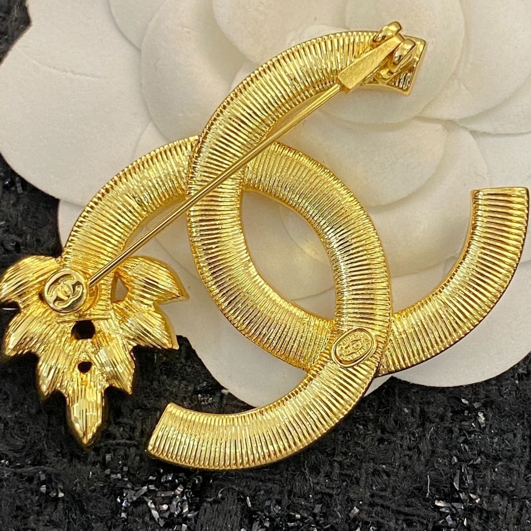 華やかで上品♡星が煌めく【CHANEL】シャネル ブローチ 高級ブローチ シャネル風No,5 FBR-003 45x60mm ライン