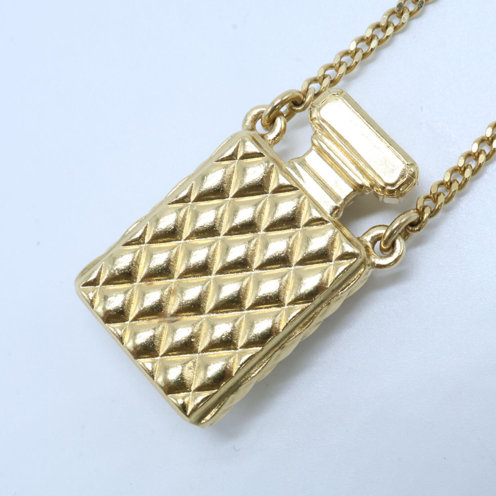 CHANEL シャネル 【美品】A20A 香水瓶モチーフ ラインストーン - メルカリ 