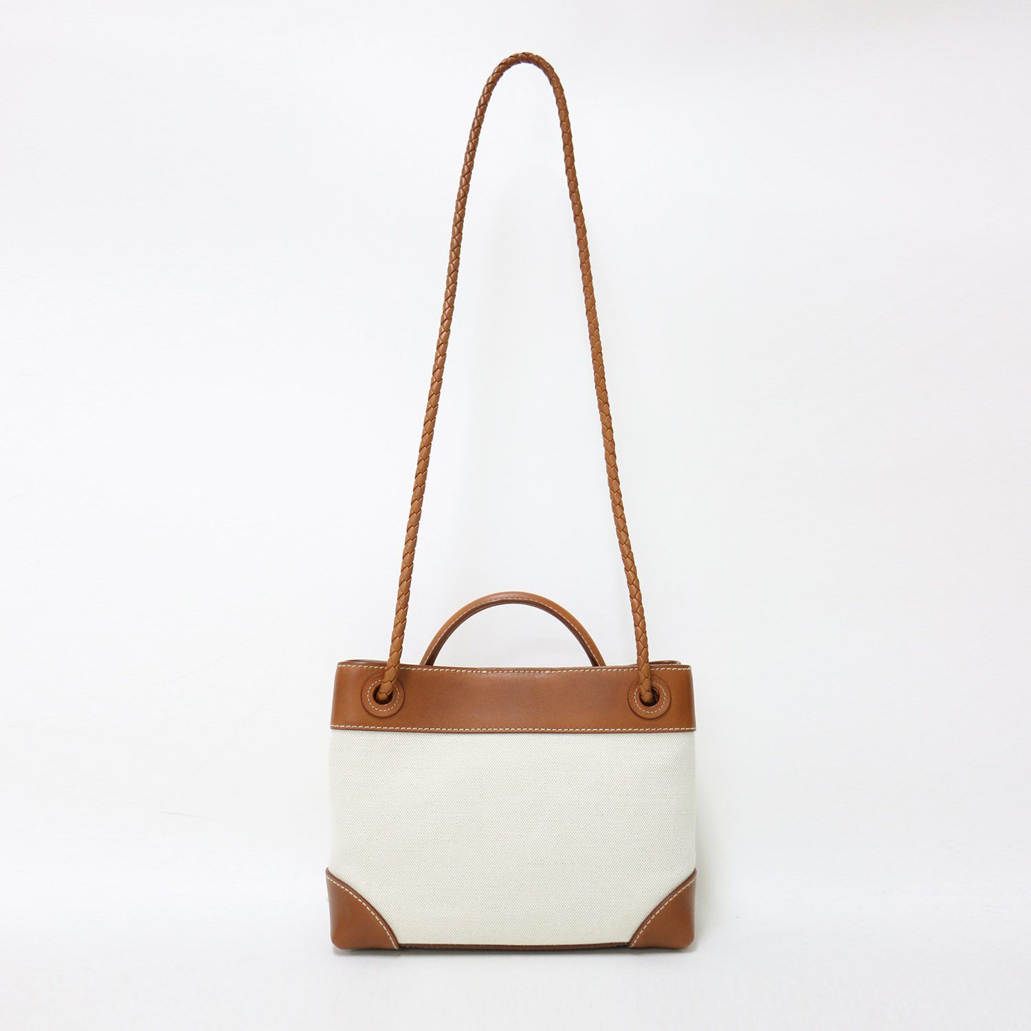 ボッテガべネタ　アンディアーモ　ブラウンショルダーバッグ ボッテガ・ヴェネタの新名品バッグ】新たな定番「アンディアーモ