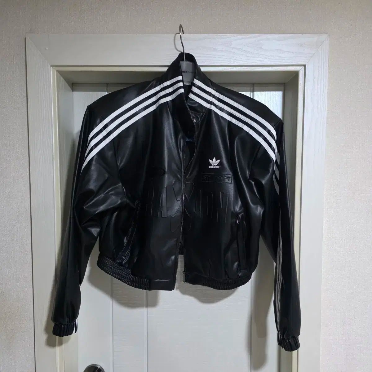 adidas アディダス アディレニウム 季節 2 バイカー ジャケット 性別 中性 黒