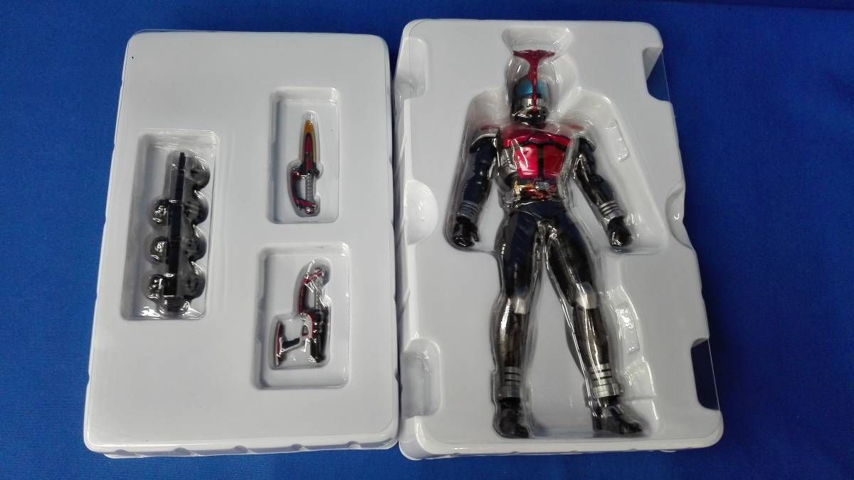 フィギュア S.H.Figuarts(真骨彫製法) 仮面ライダーカブト ライダー 