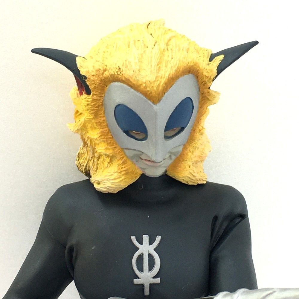 フィギュア