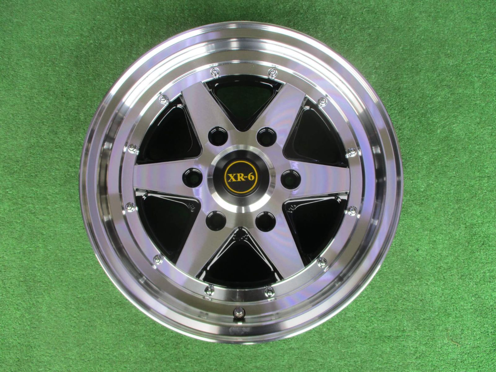 ハイエースなどに ファブレス ヴァローネ ＸＲ−６ 6 5 J 16インチ H 139 7 38 4本セット 展示