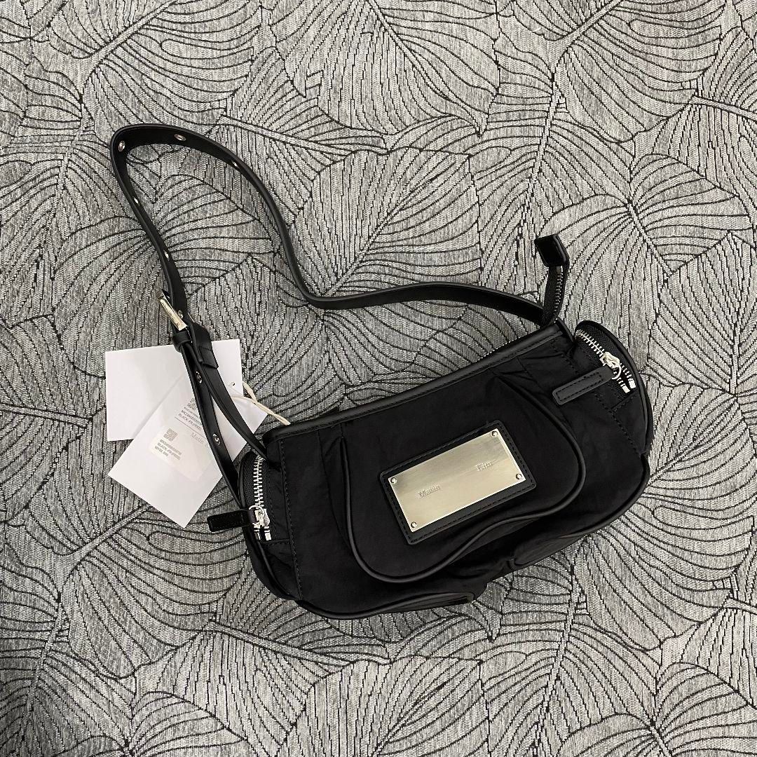 マーティンキム ダブルジッパーミニバッグ 黒 DOUBLE ZIPPER MINI CROSS BAG IN BLACK – Matin Kim