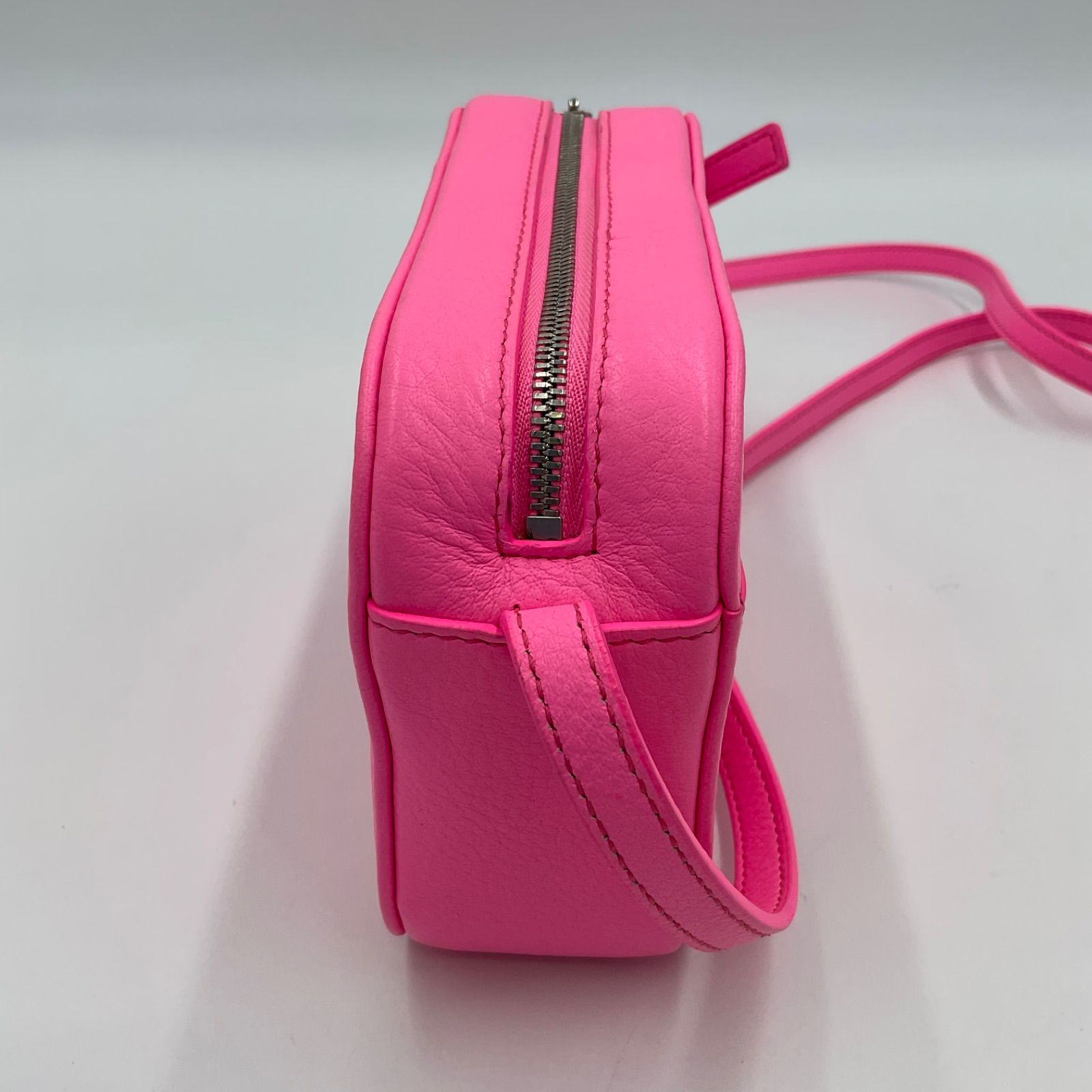 タイムセール★BALENCIAGA★WILLロゴ入りカメラバッグ・ピンク 楽天市場】バレンシアガ BALENCIAGA エブリデイカメラバッグ
