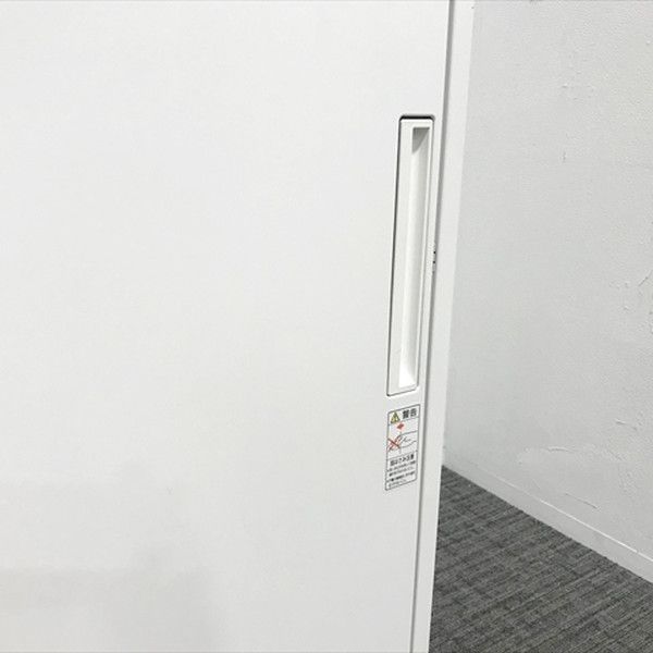 ホワイト