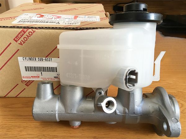 トヨタ 純正 カローラ レビン トレノ AE 111 ブレーキ マスターシリンダー 86 TE27 KP61 流用 ae 111 86 検 ホイール ヘッド ライト タイヤ T375