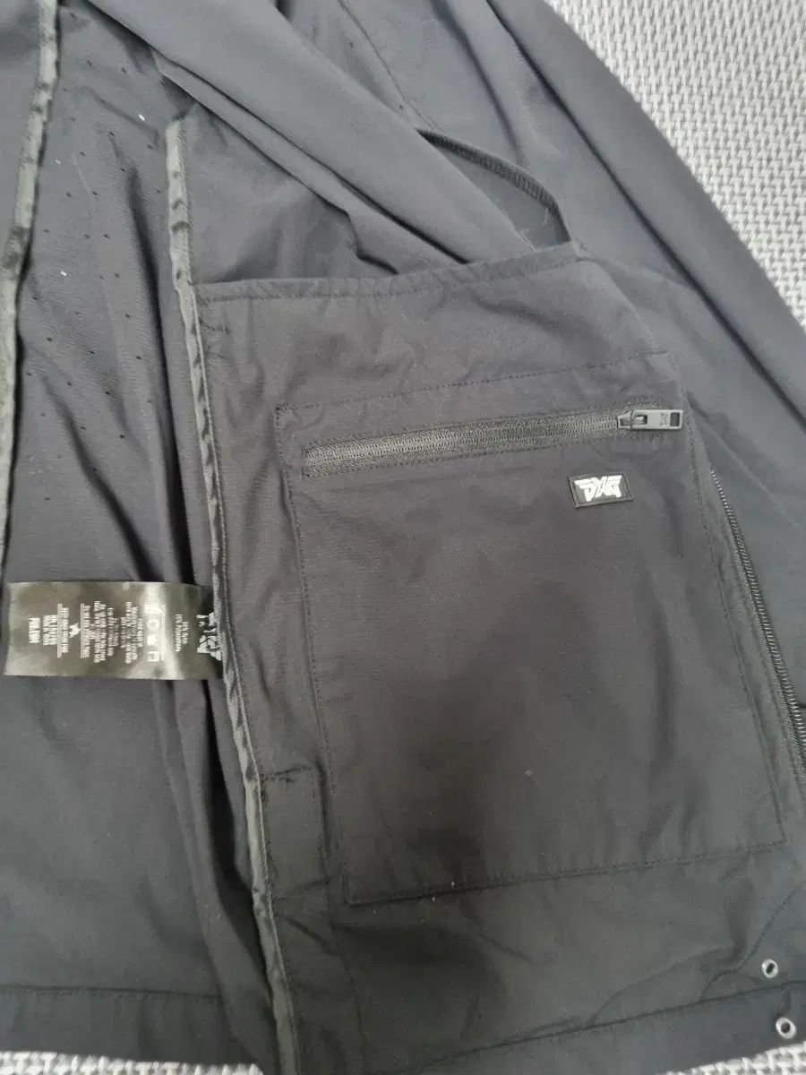 ウィンドブレーカー ゴルフ