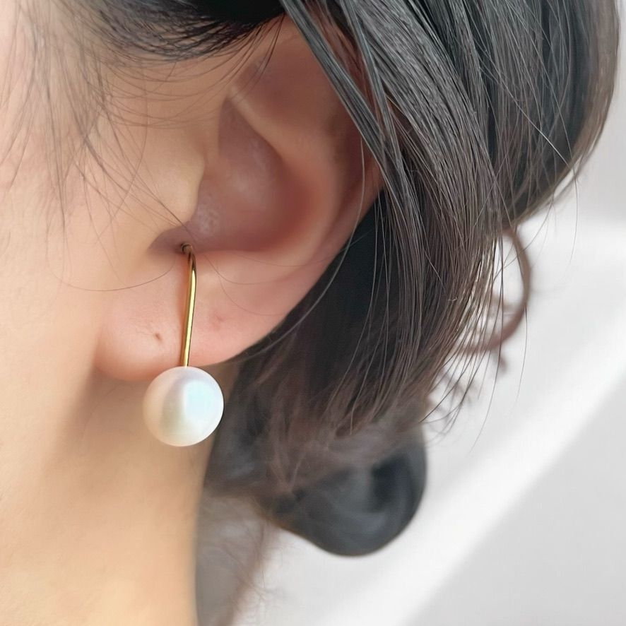 JORIE 両耳セットイヤーカフ 高品質こぼれる大粒淡水パールの大人イヤーカフ シンプル サージカルステンレス