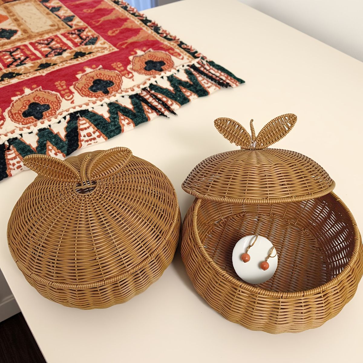 最低の価格！ 2個セット 蓋つき 織り収納バスケット 丸型 PP素材 ナチュラル＆エレガントデザイン 家庭 庭 キャンプ ギフト包装 装飾に最適