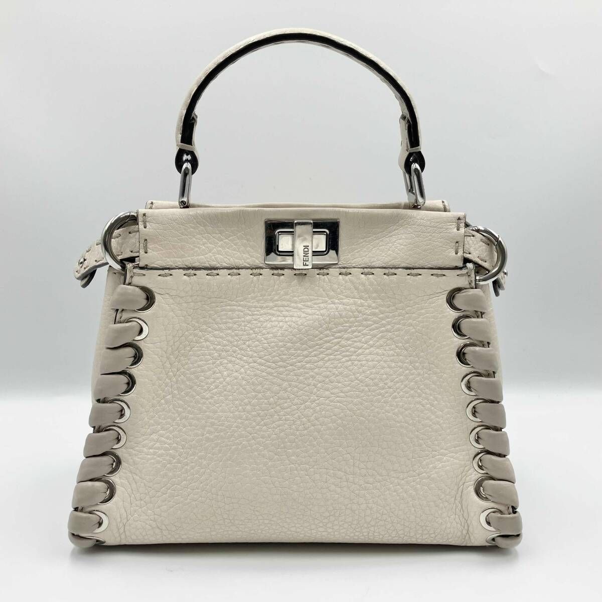 FENDI セレリア ピーカブー レギュラー ベージュ ショルダーバッグ FENDI フェンディ ショルダーバッグ セレリア ピーカブー ミニ