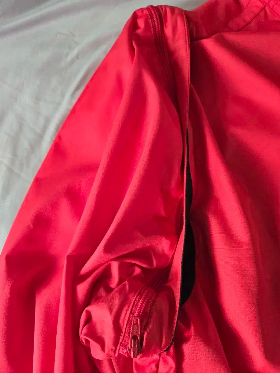 NIKE ナイキ ゴルフ ウィンドブレーカー ウインドランナー 赤 100 WHITEMONARCHHOTEL_COM