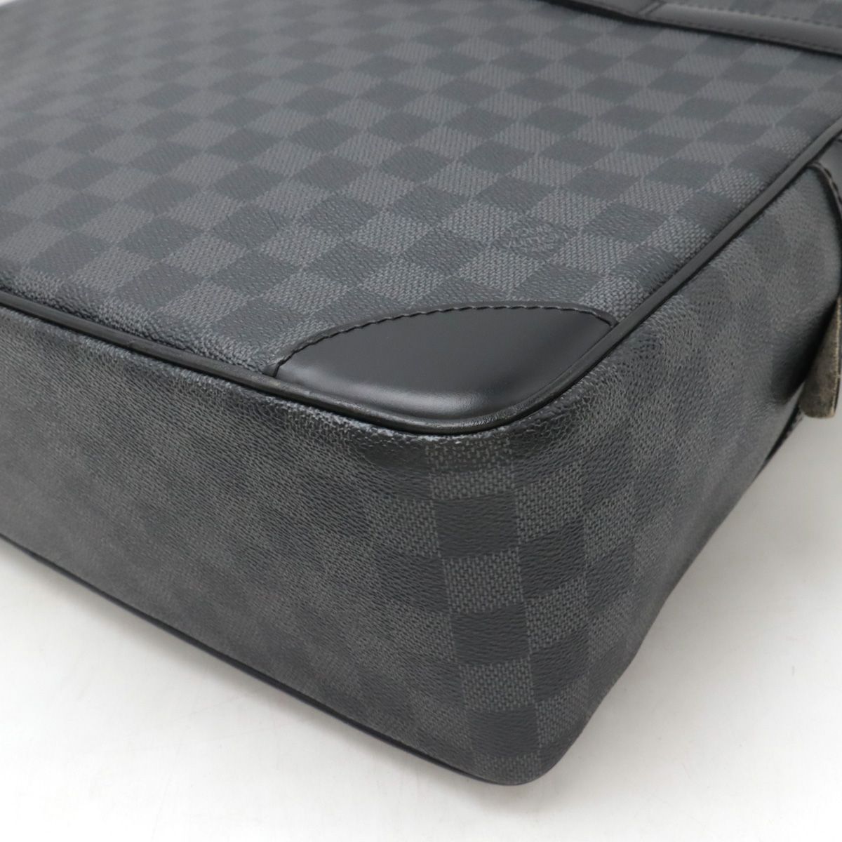 VUITTON