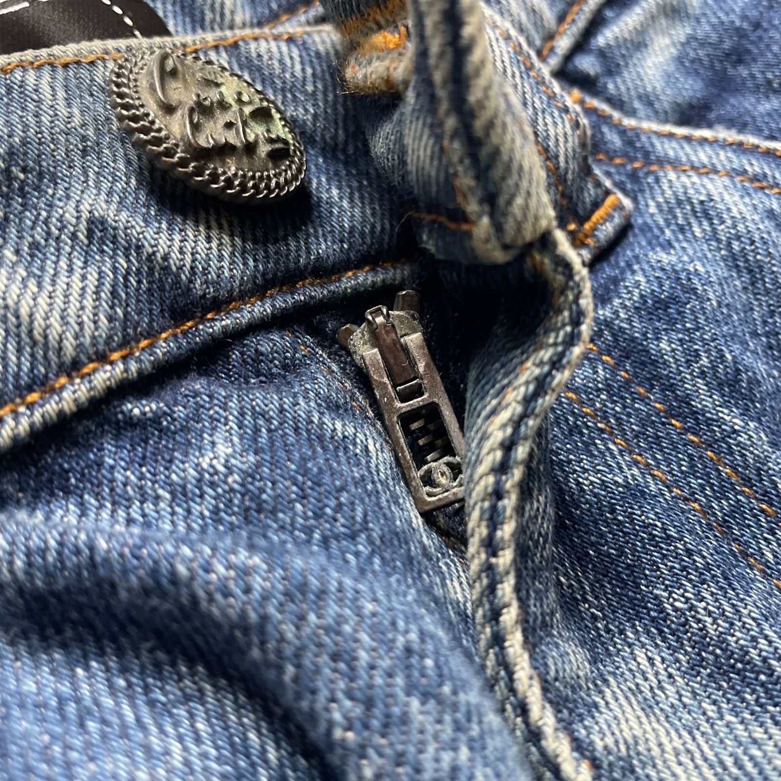 CHANEL COCOマーク ボタン ストレート デニムパンツ ITALY製 シャネル