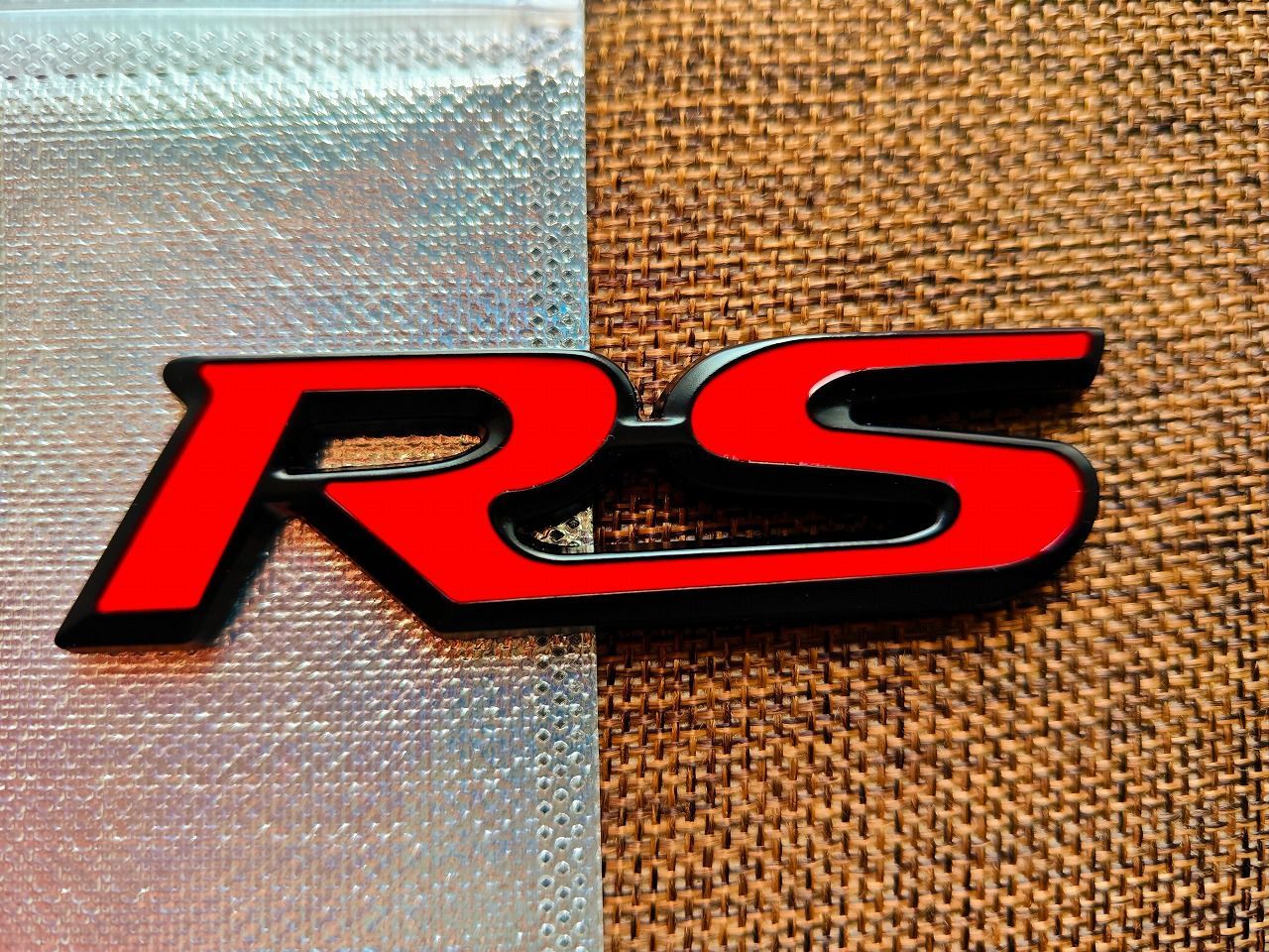 RS⭐︎R 立体エンブレム　金×赤　新品未使用未開封！ RS⭐︎R 立体エンブレム 金×赤 新品未使用未開封！ RS⭐︎R