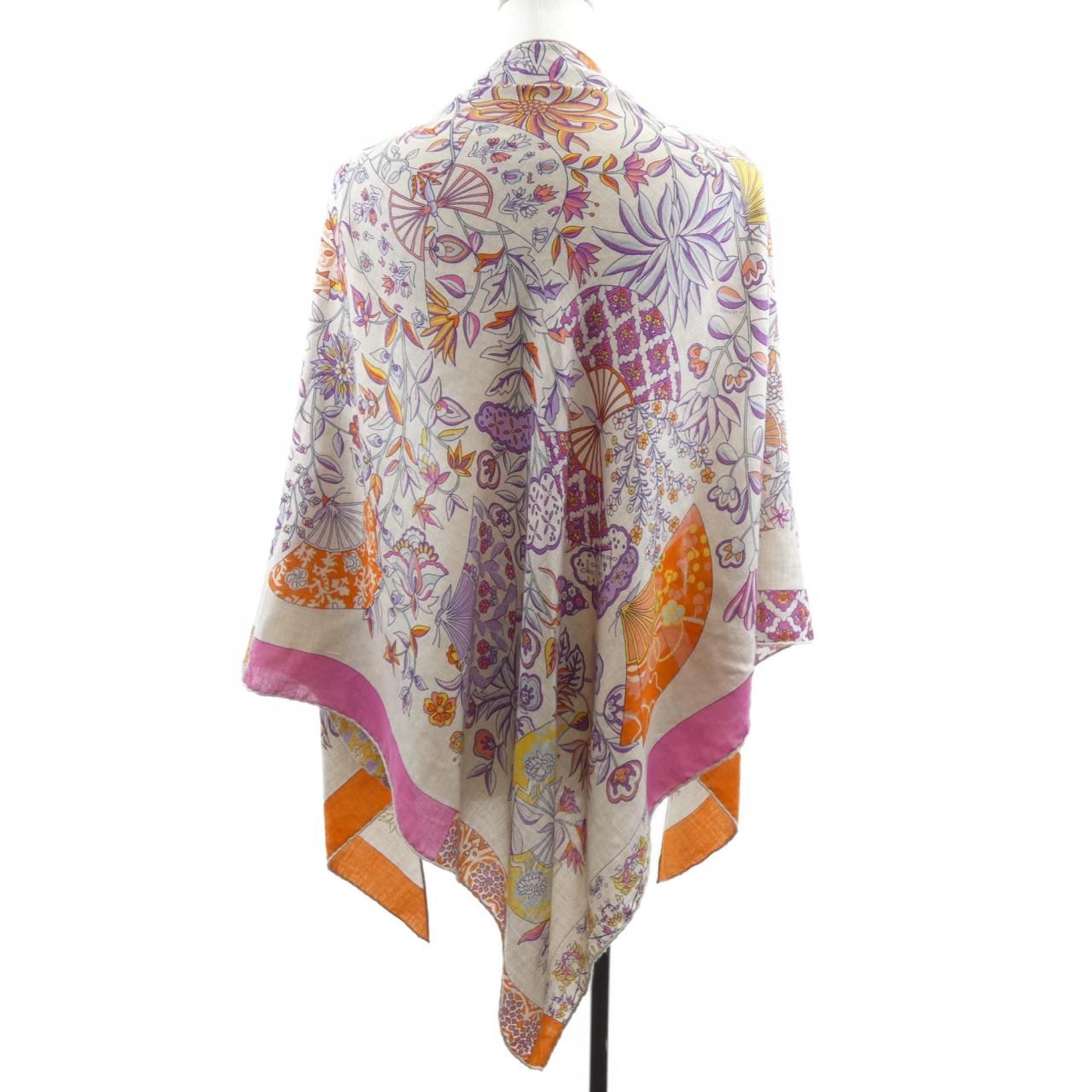 エルメス HERMES FLEURS ET PAPILLONS DE TISSUS H362786S トライアングルジェアン STOLE