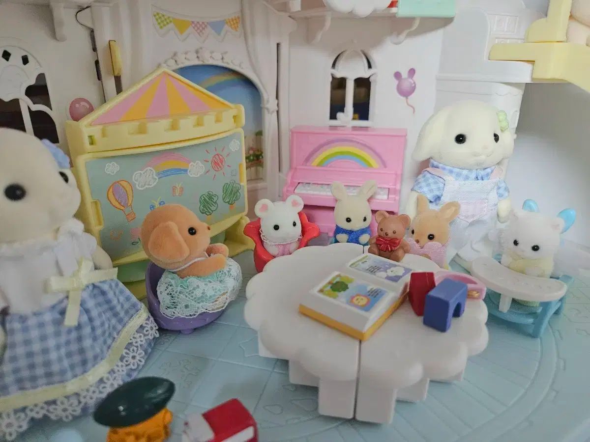 シルバニアファミリー サニーキャッスル 幼稚園 ぬいぐるみ 小物 含む