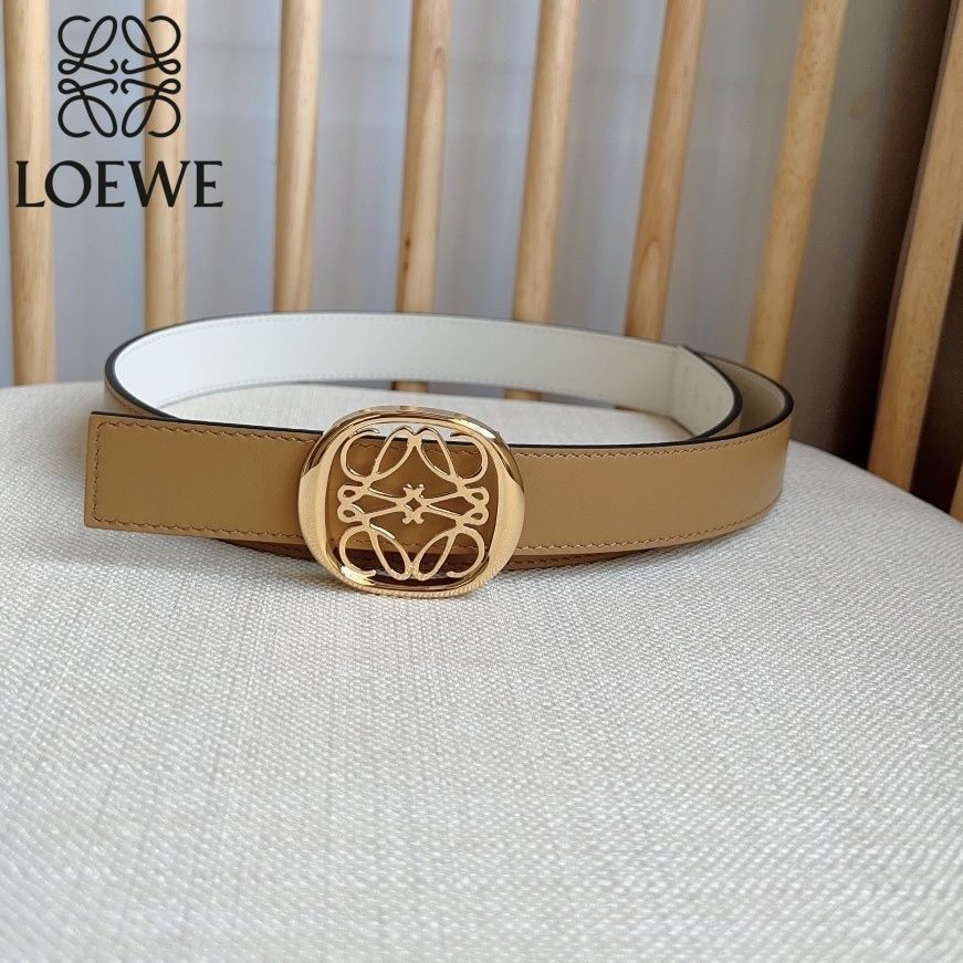 上品にマッチ♪】 LOEWE リバーシブルベルト ベルトバックル & レザーベルト（キット） 28mm ブラウン/ホワイト 174318-5 -  メルカリ