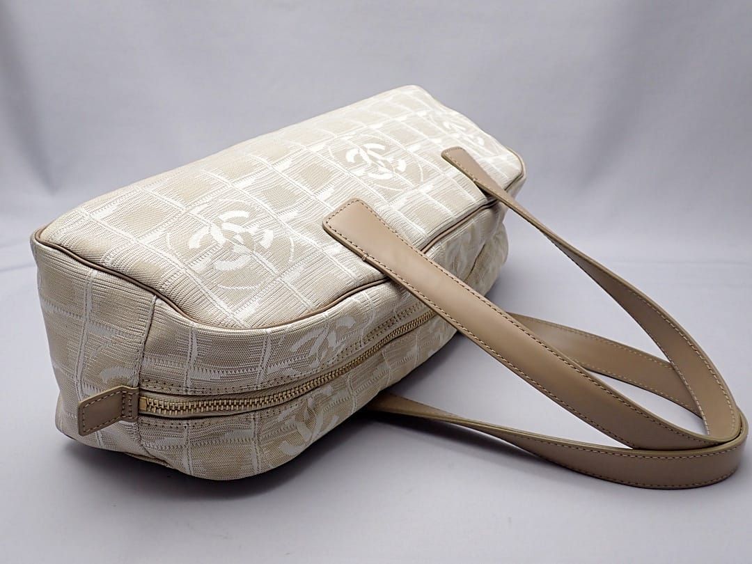 CHANEL シャネル ニュートラベルライン ミニポストンバッグ ベージュ  