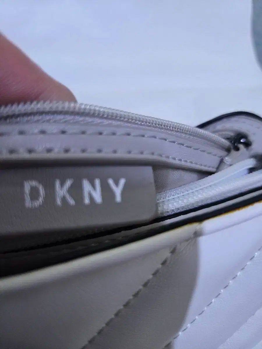 DKNY