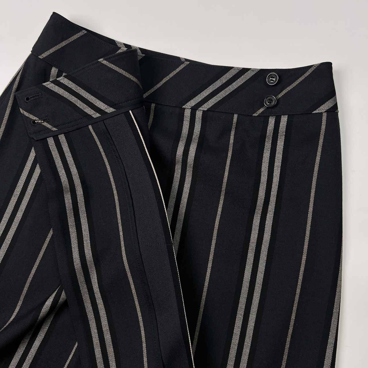 BURBERRY バーバリー ロンドン ストライプ プリーツ タイト
