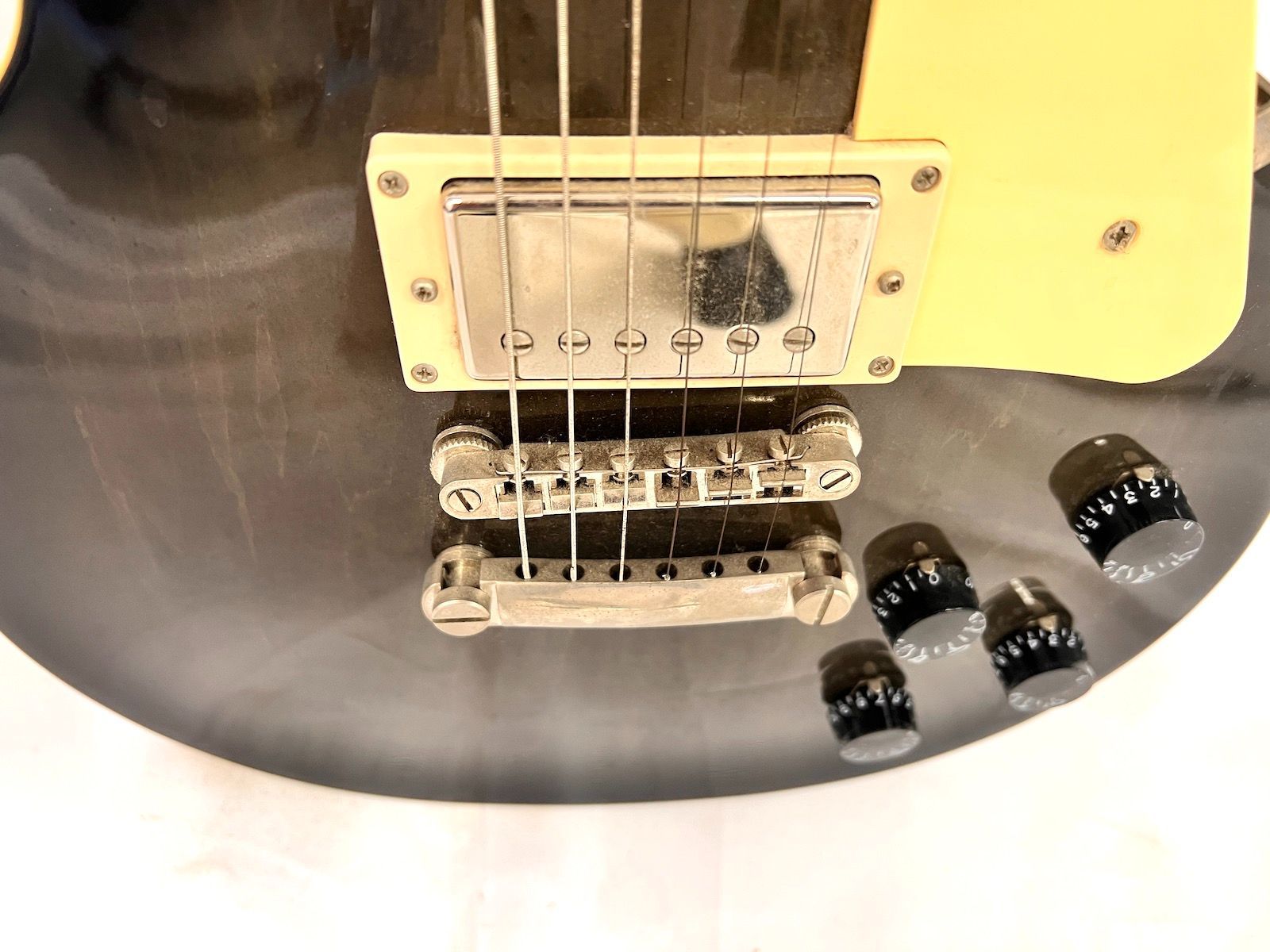 Epiphone Les Paul Model 2010 Tribute エレキギター レスポール Epiphone Les Paul Model 2010 Tribute エレキギター レスポール