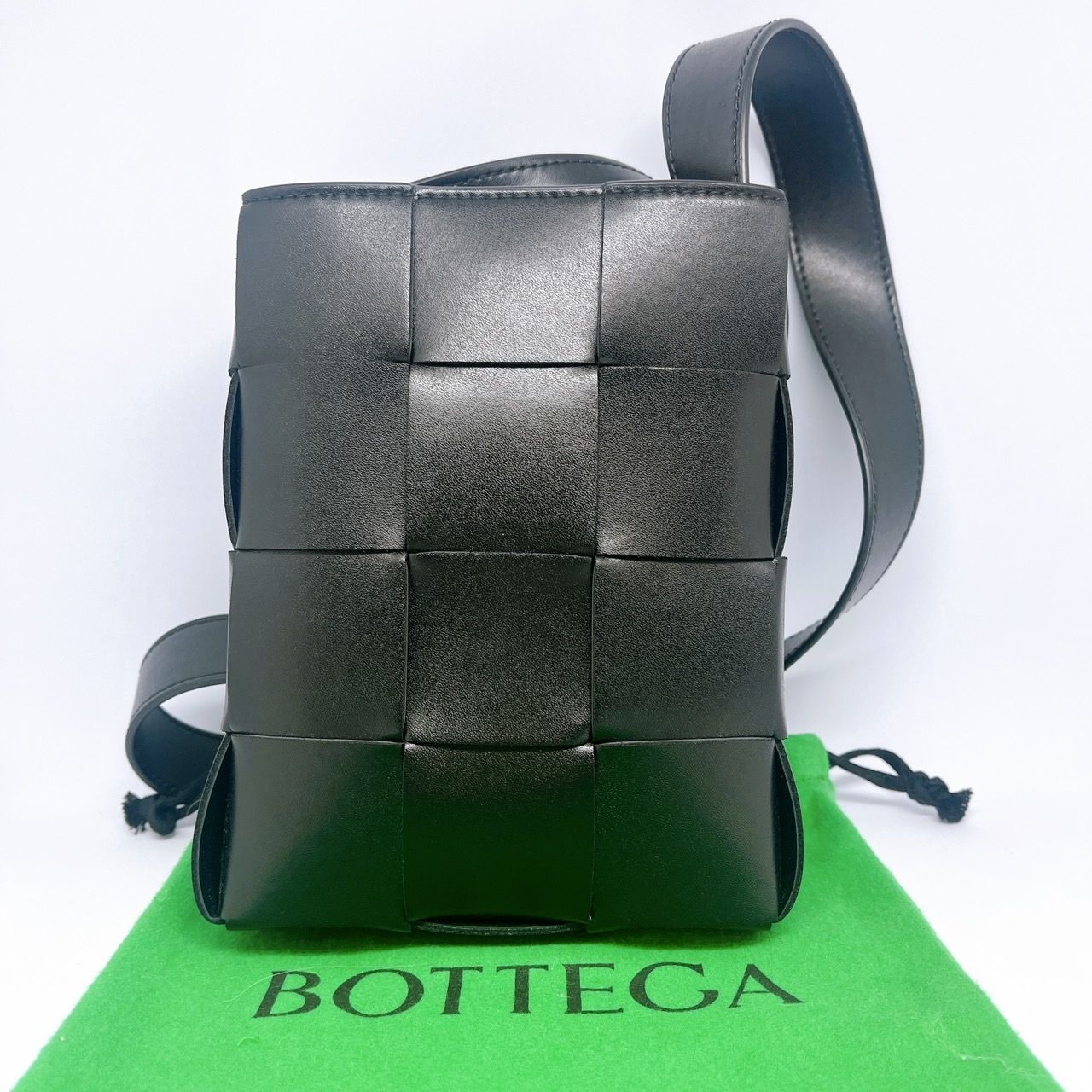 未使用品 ボッテガ ヴェネタ （BOTTEGA VENETA）カセットフォンポーチ ...