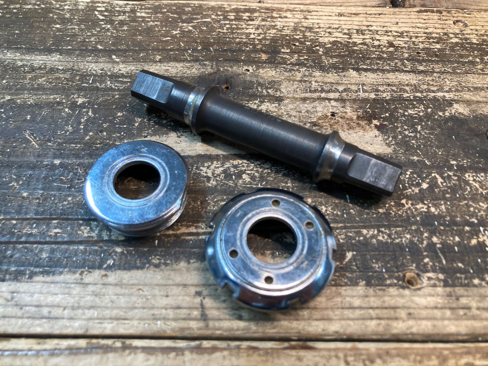 品質保証，大人気 IP922 TA 344 BB 113mm ボトムブラケット スクエアテーパー ※ベアリング球欠品 ボトムブラケット(BB)