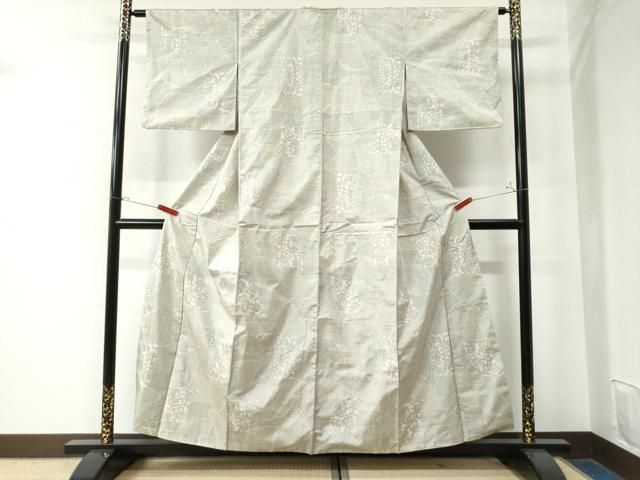 平和屋着物○本場大島紬 白大島 9マルキ 160亀甲 短冊花唐草文 正絹