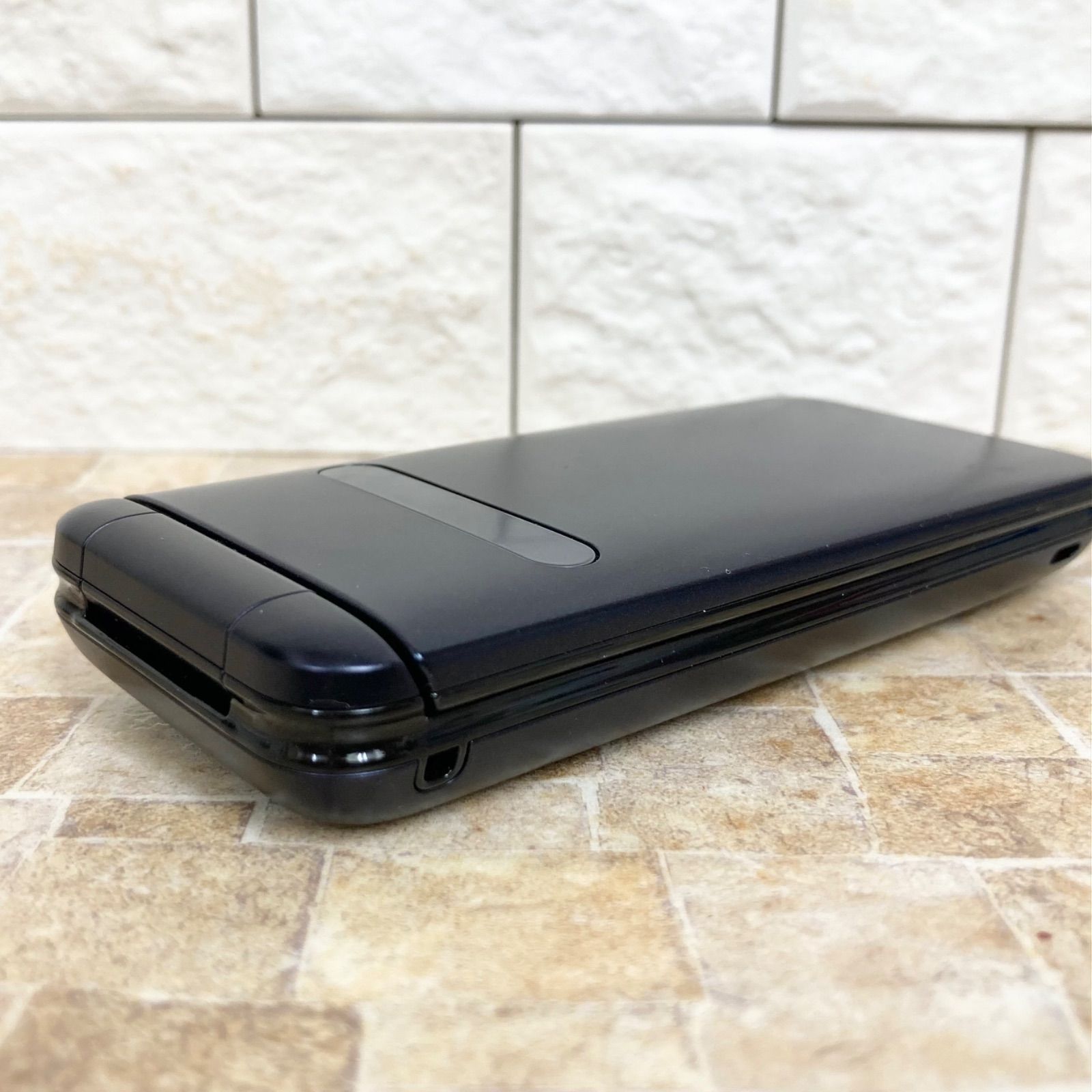 初期化 動作確認済】GRATINA グラティーナ KYF37SKA ネイビーブラック