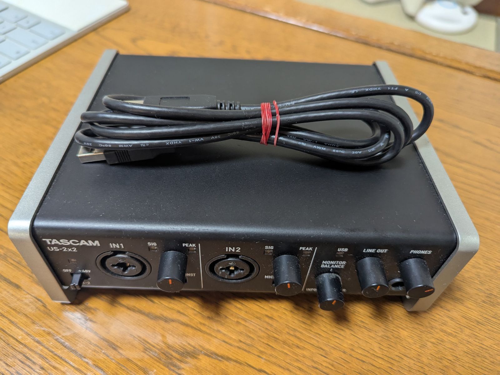 新品未使用　TASCAM US-2x2 USBオーディオインターフェース Amazon.co.jp: TASCAM タスカム / US-2x2 USBオーディオ/MIDI