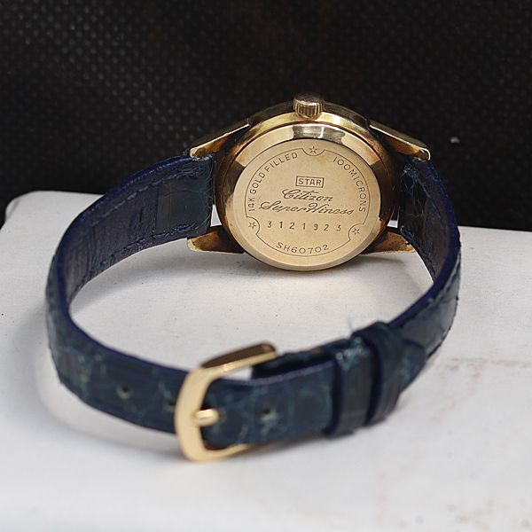 稼動 腕時計　CITIZEN シチズン　シェル文字盤　ゴールド　新品電池　D92 稼動 腕時計 CITIZEN シチズン シェル文字盤 ゴールド 新品電池