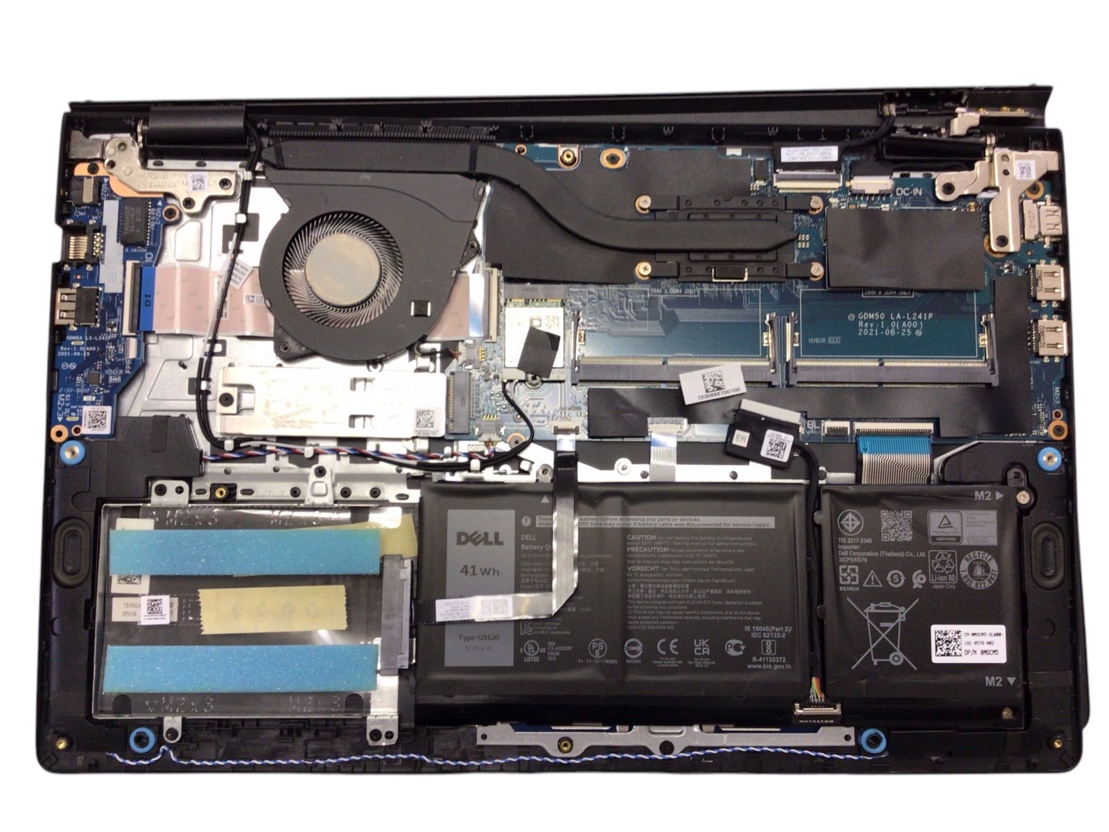ジャンク】DELL Vostro 15 3510/プロセッサi5-1135G7@2.4GHz ジャンク】DELL Vostro 15 3510/プロセッサi5-1135G7@2.4GHz
