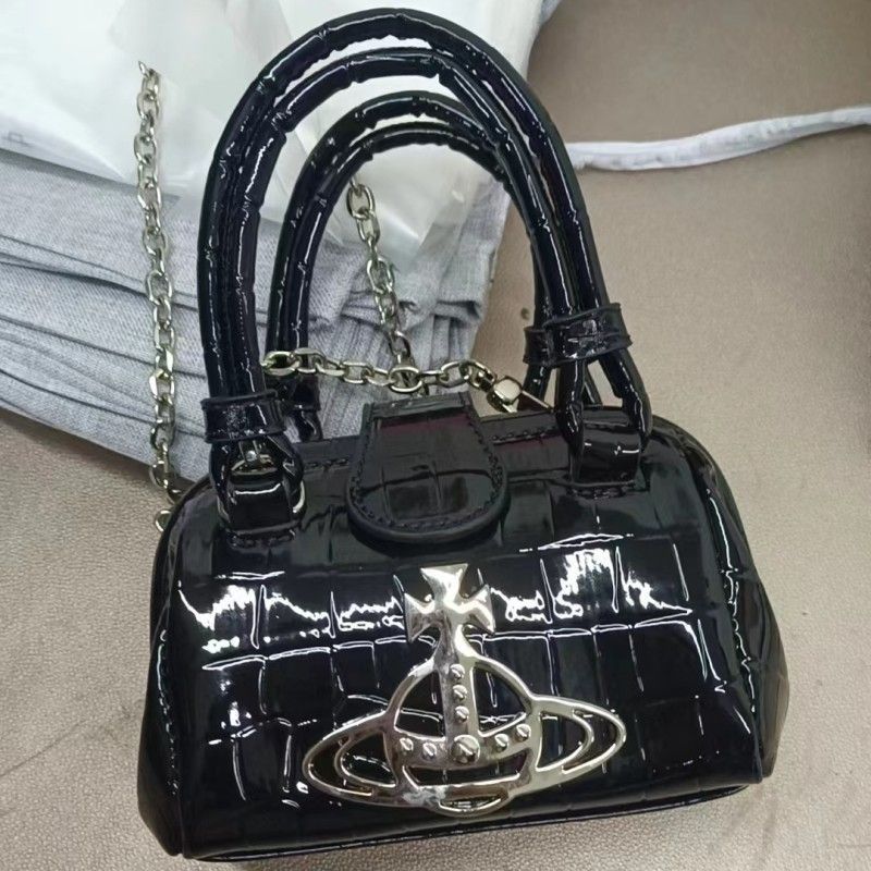 ◆VIVIENNE WESTWOOD最新作◆アーカイブ チェーンハンドバッグ◆ ◇Vivienne Westwood◇ARCHIVE CHAIN バッグ (Vivienne Westwood