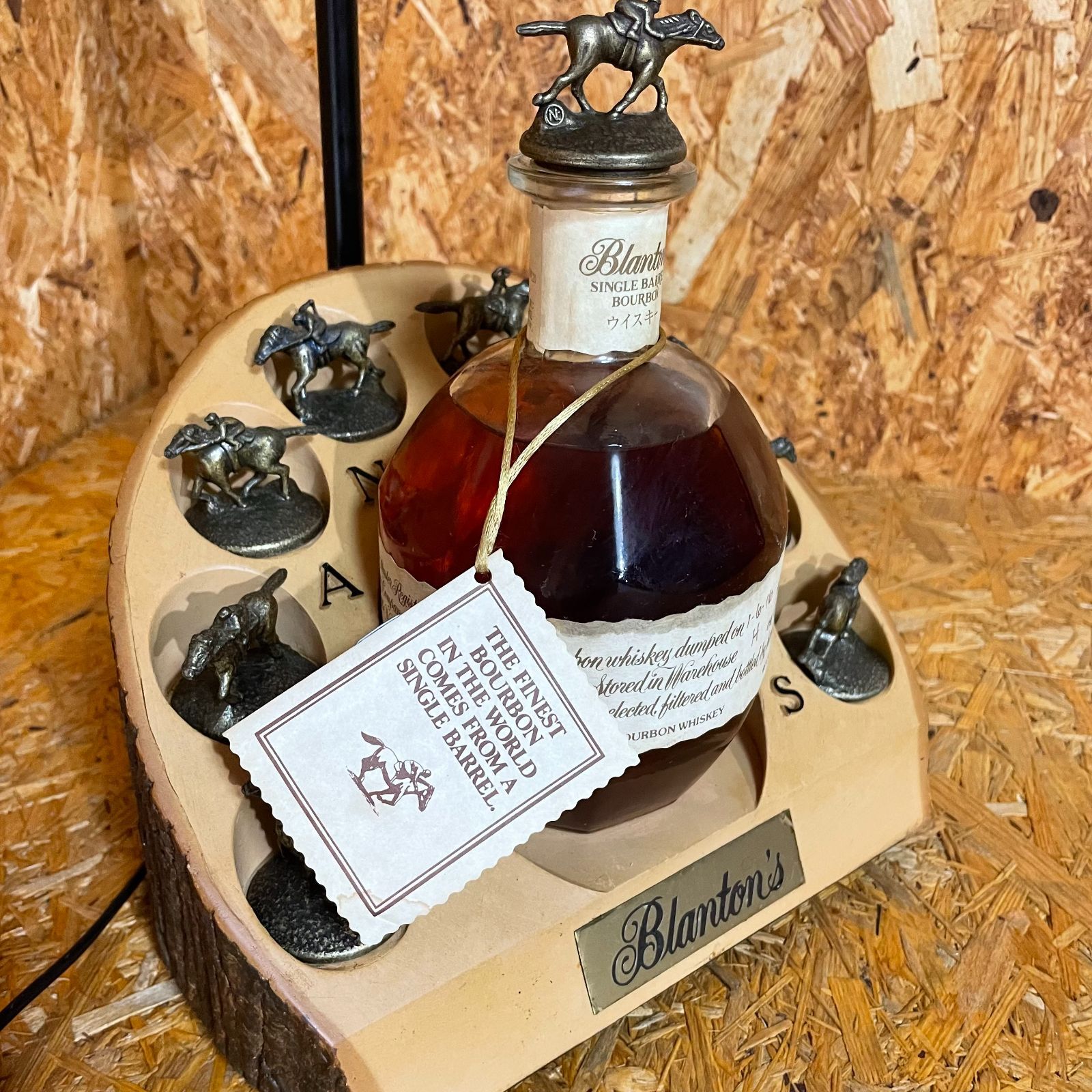 ブラントン ディスプレイ台 Blanton's Bourbon Bottle Glorifier Display Only — The