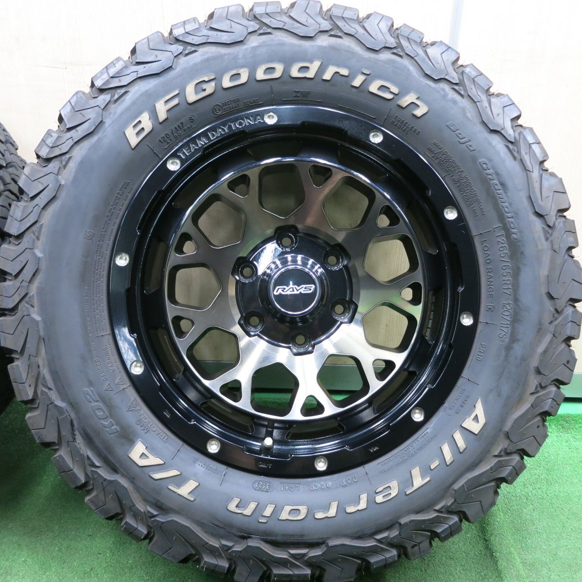 バリ溝！21年！綺麗！9.5分☆RAYS TEAM DAYTONA M9 265/65R17 120/117S