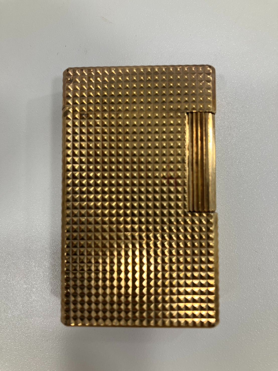 KD-002 S.T.Dupont デュポン ショート ピラミッドカット ガスライター ゴールド ジャンク品