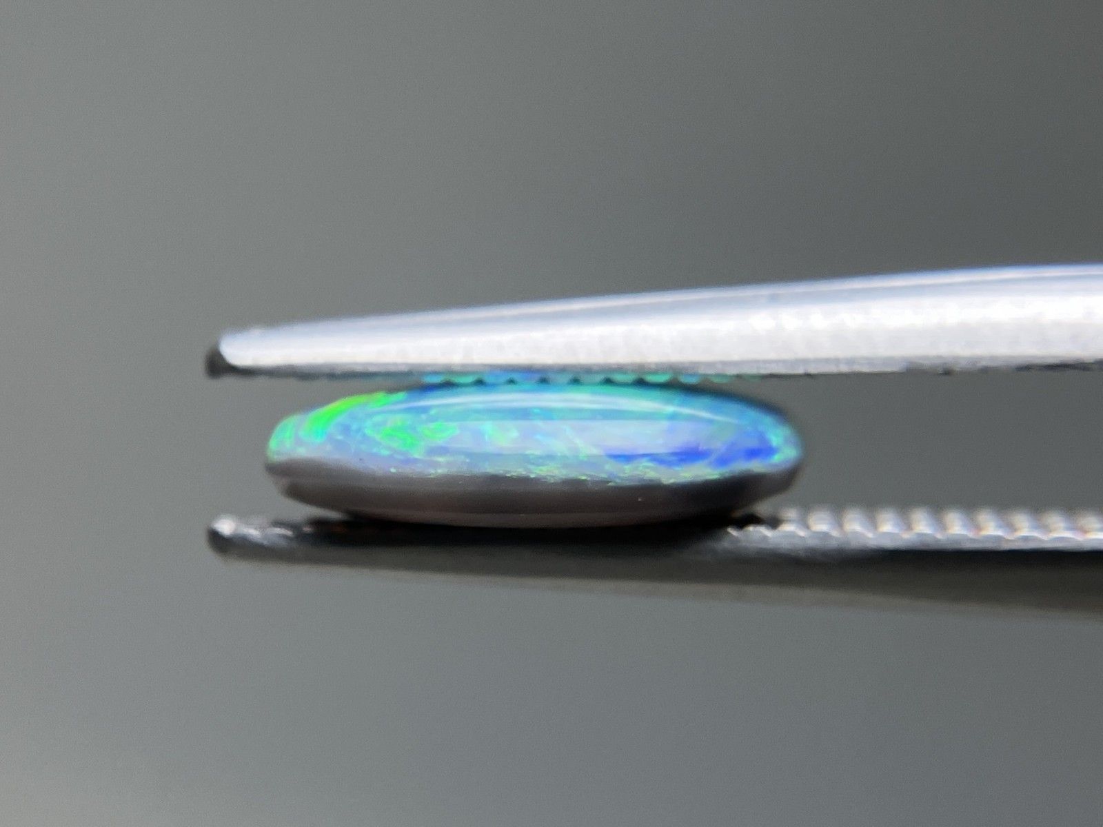 ブラックオパール 天然 1.150ct 中央宝石ソーティング付き 10.3 ブラックオパール 天然 1.150ct 中央宝石ソーティング付き 10.3