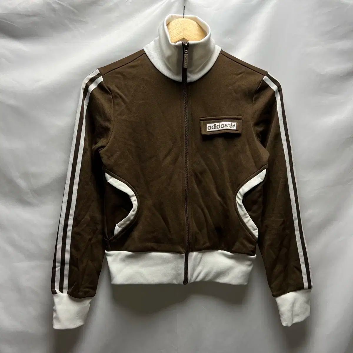 純正品| 85 adidas アディダス BECKENBAUER ベッケンバウアー ブリュッセル チョコブラウン クロップド トラックジャージ