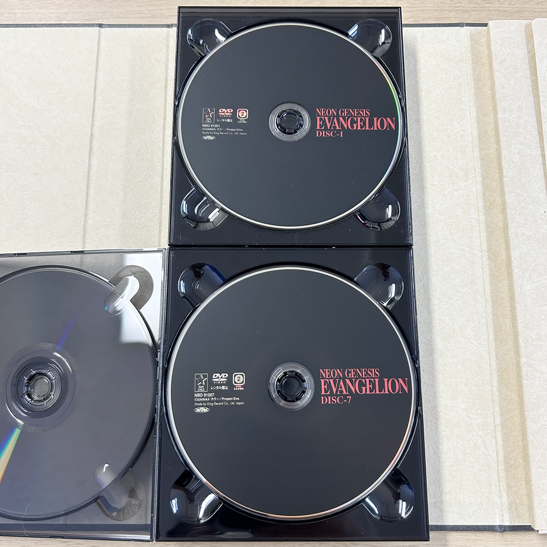 定番人気！ NEON GENESIS EVANGELION 新世紀 DVD BOX 5枚組