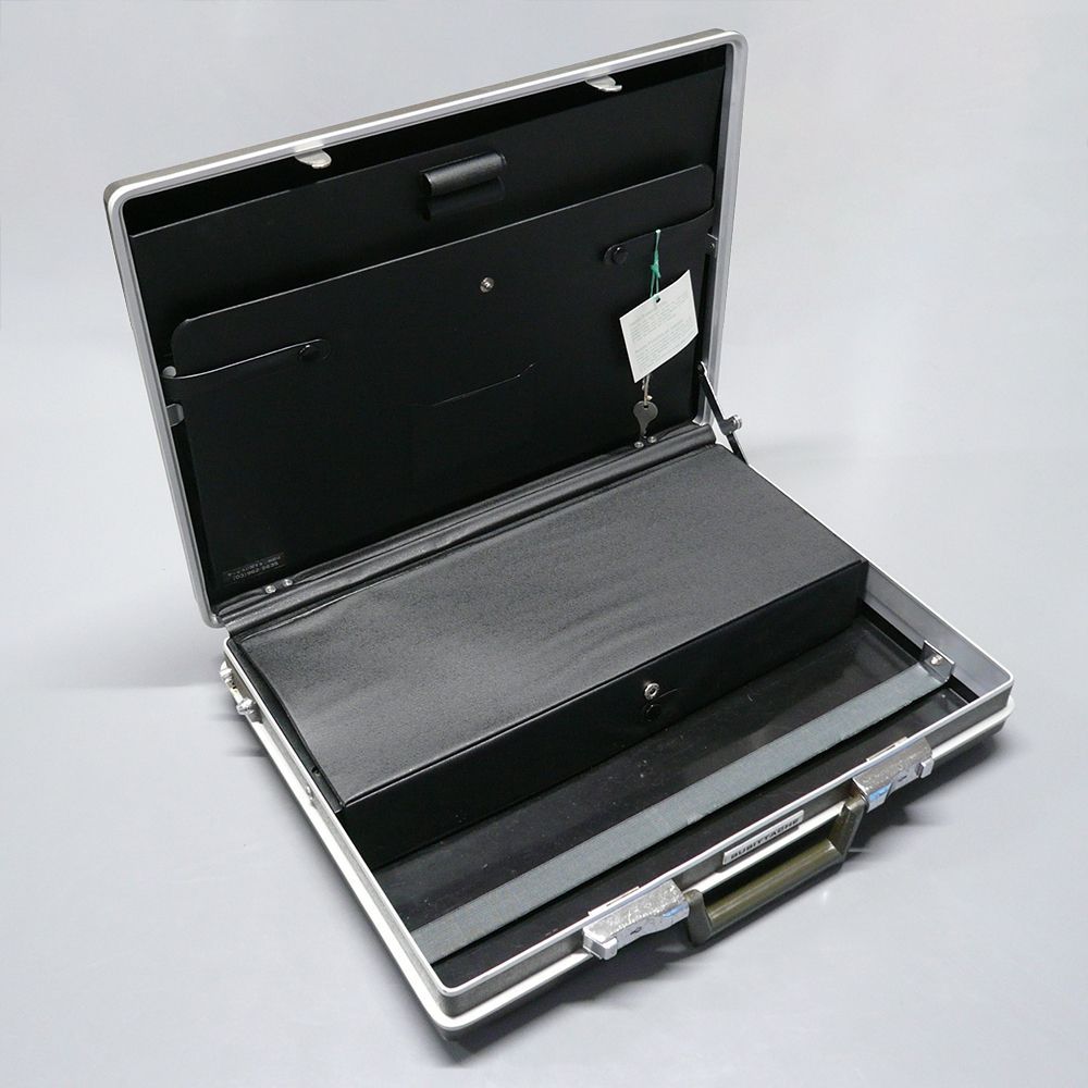 中古】クラウン CRC-9980F アタッシュケース型 ラジオカセット